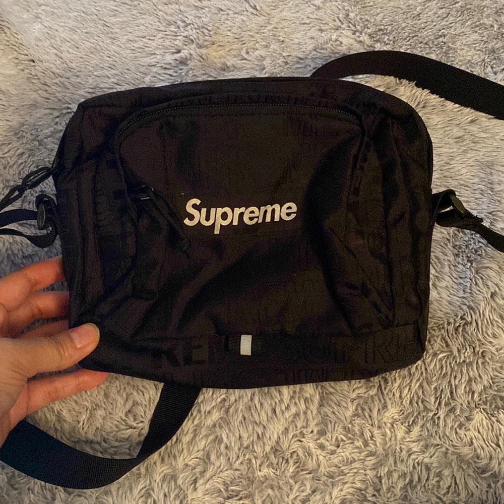 Supreme shoulder bag